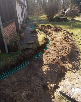 terrassement tranchée pour passage de la fibre dans le Cher